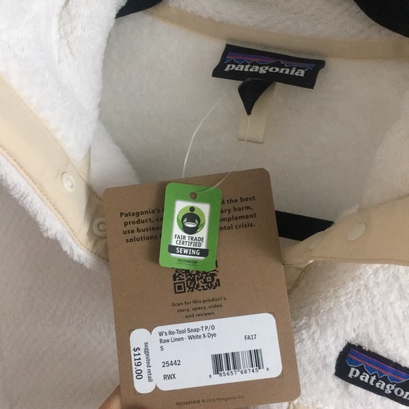 SOLD Ivory Patagonia Pullover - Picture 2 of 5